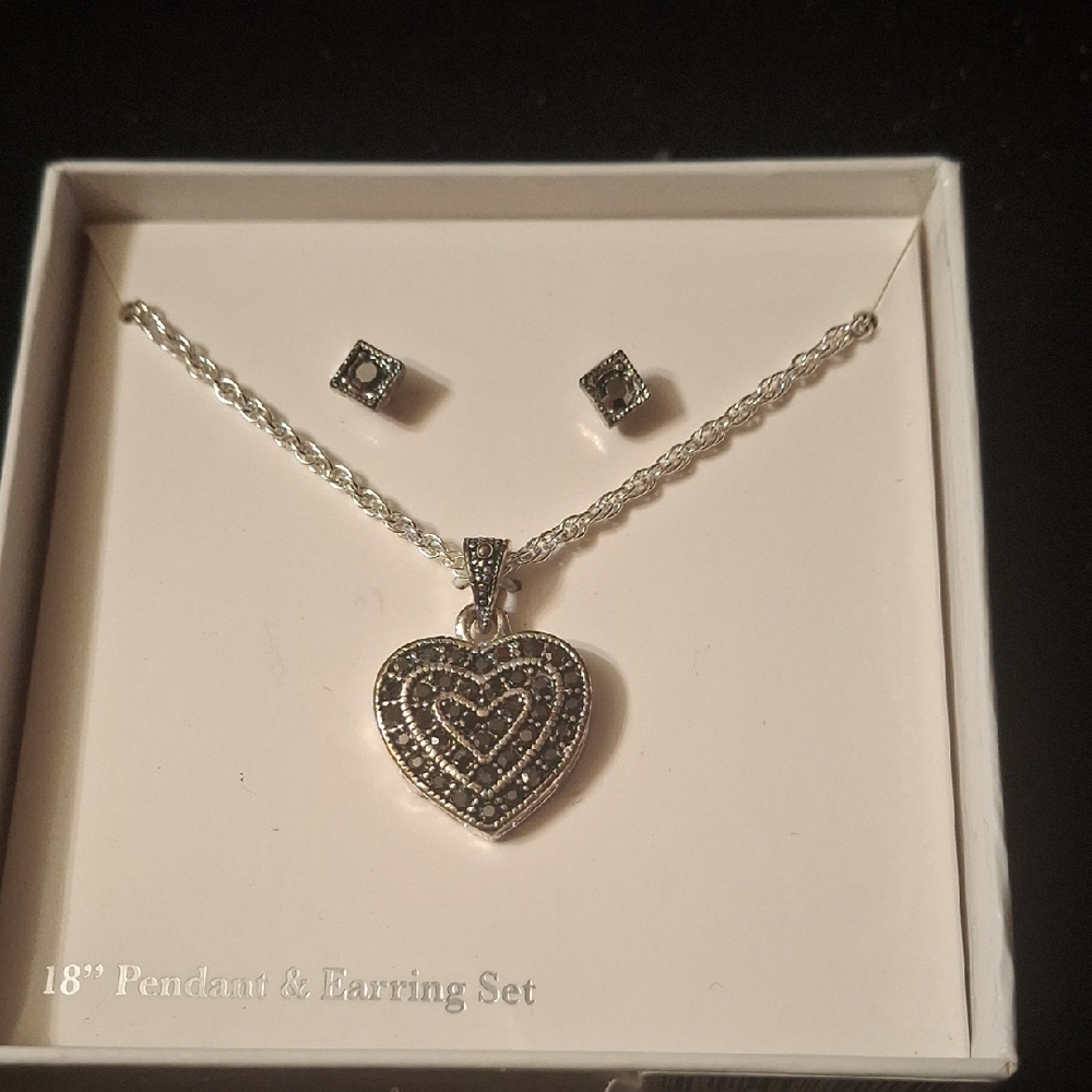 Elegant Silver Heart Pendant and Earring Set